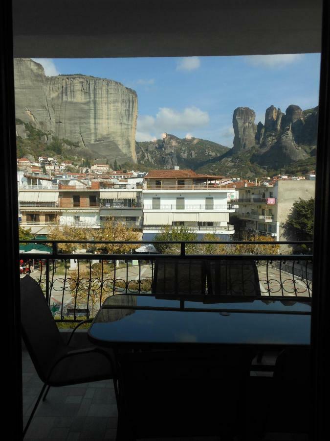 Meteora Panorama At The City Center 칼람파카 외부 사진