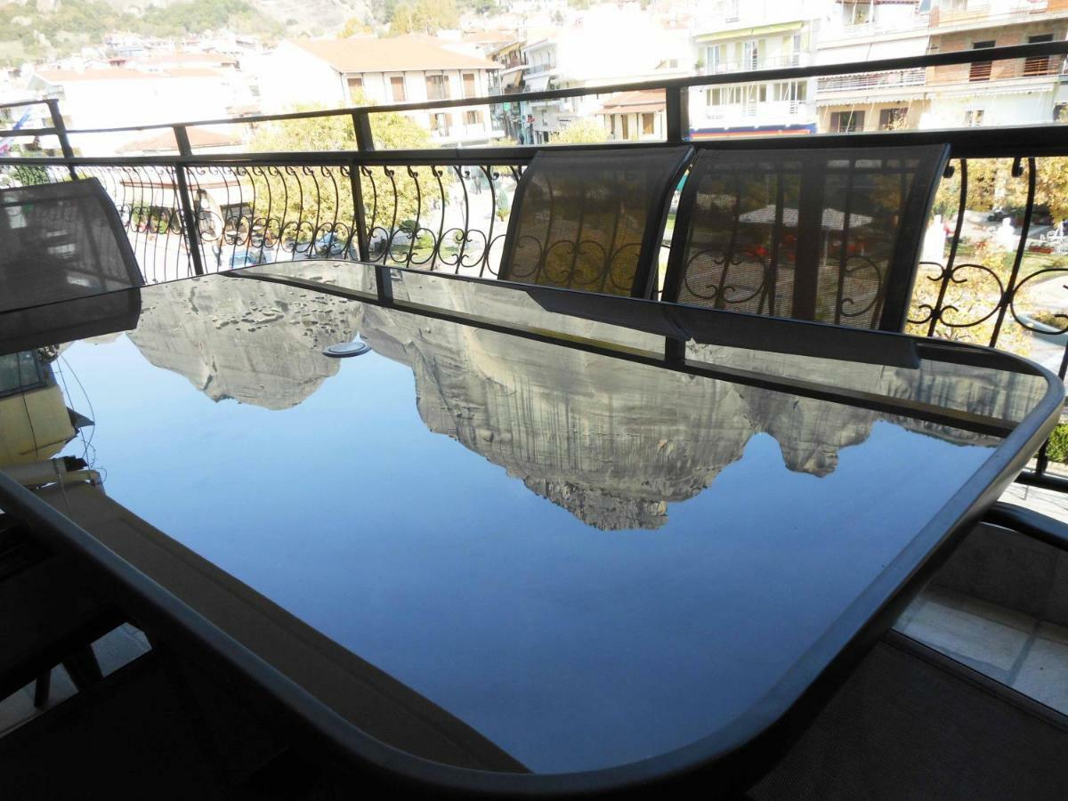 Meteora Panorama At The City Center 칼람파카 외부 사진